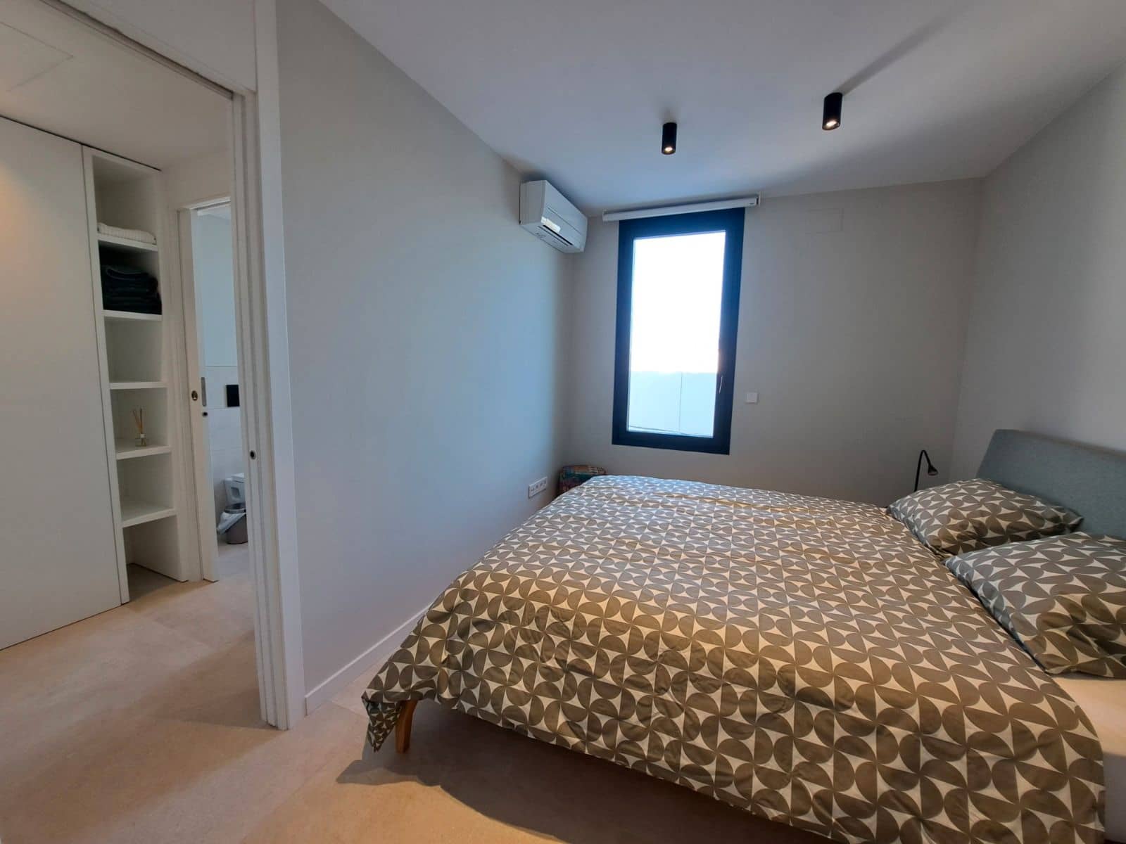 5 soveværelse Villa til salg i Oliva med swimmingpool garage - € 950.000 (Ref: 9094568)