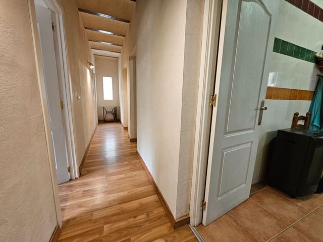 4 bedroom Villa for sale in Villalonga with pool - € 193,000 (Ref: 9115646)