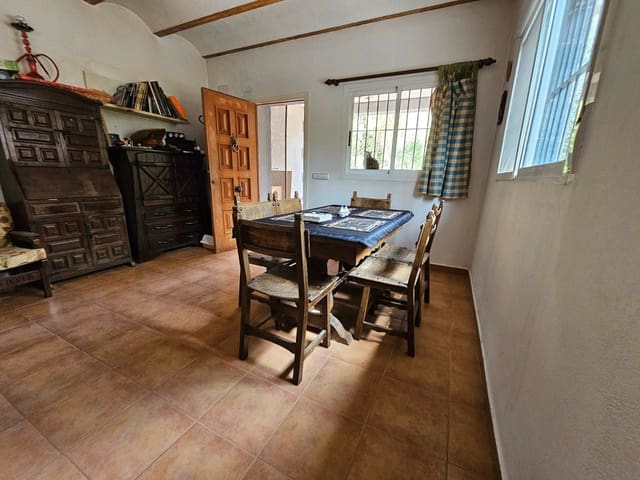 4 bedroom Villa for sale in Villalonga with pool - € 193,000 (Ref: 9115646)