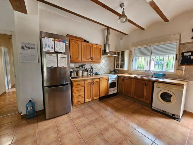 4 bedroom Villa for sale in Villalonga with pool - € 193,000 (Ref: 9115646)