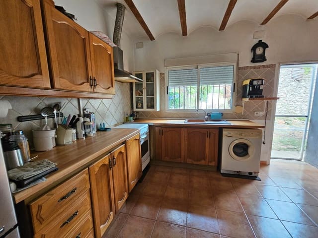 4 bedroom Villa for sale in Villalonga with pool - € 193,000 (Ref: 9115646)