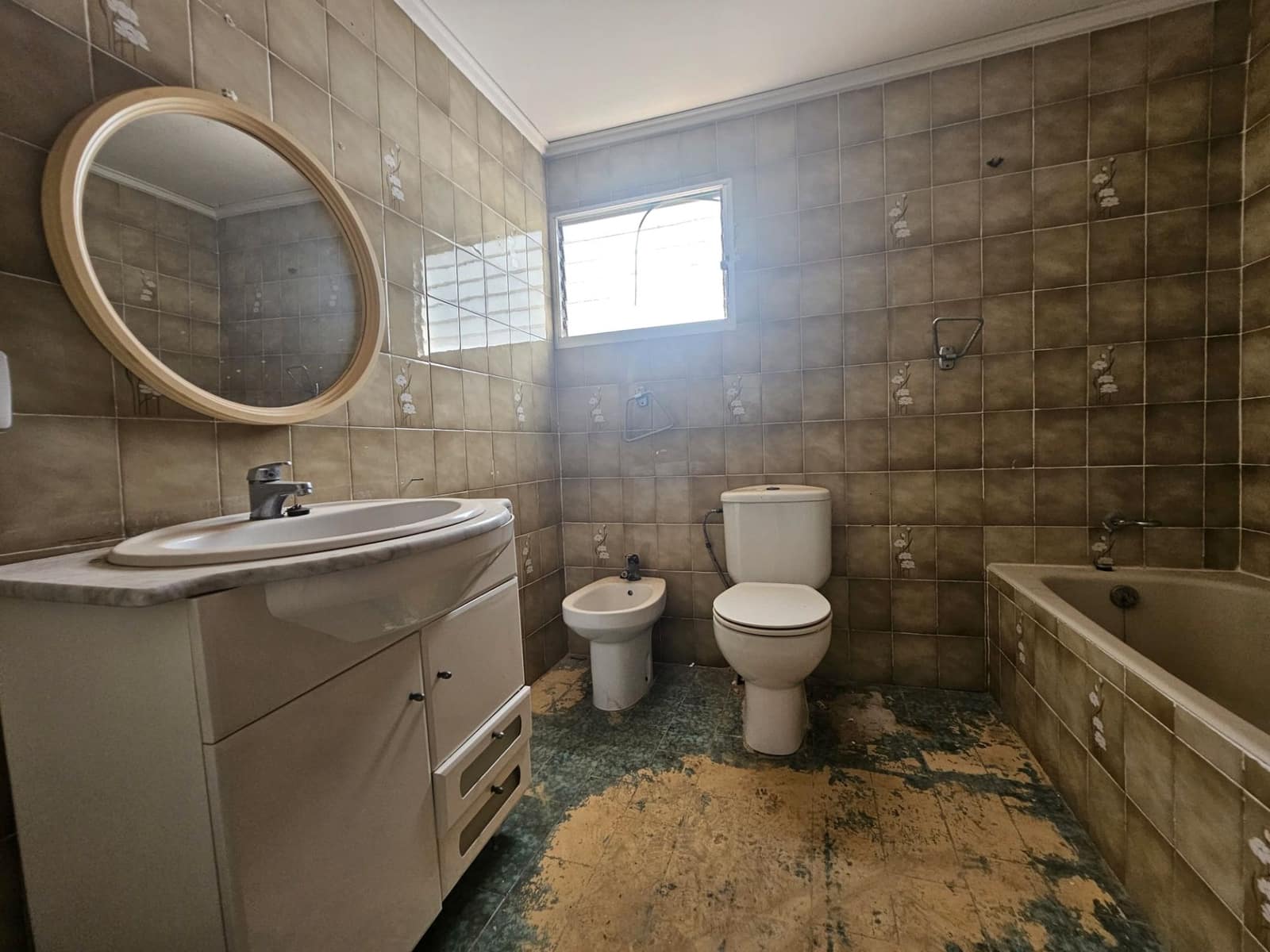 4 bedroom Flat for sale in Gandia - € 80,000 (Ref: 9129368)