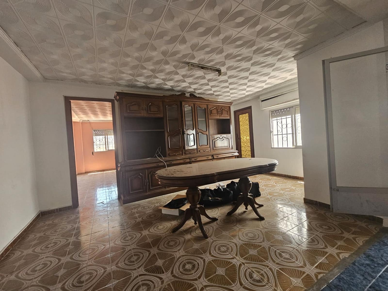 4 bedroom Flat for sale in Gandia - € 80,000 (Ref: 9129368)