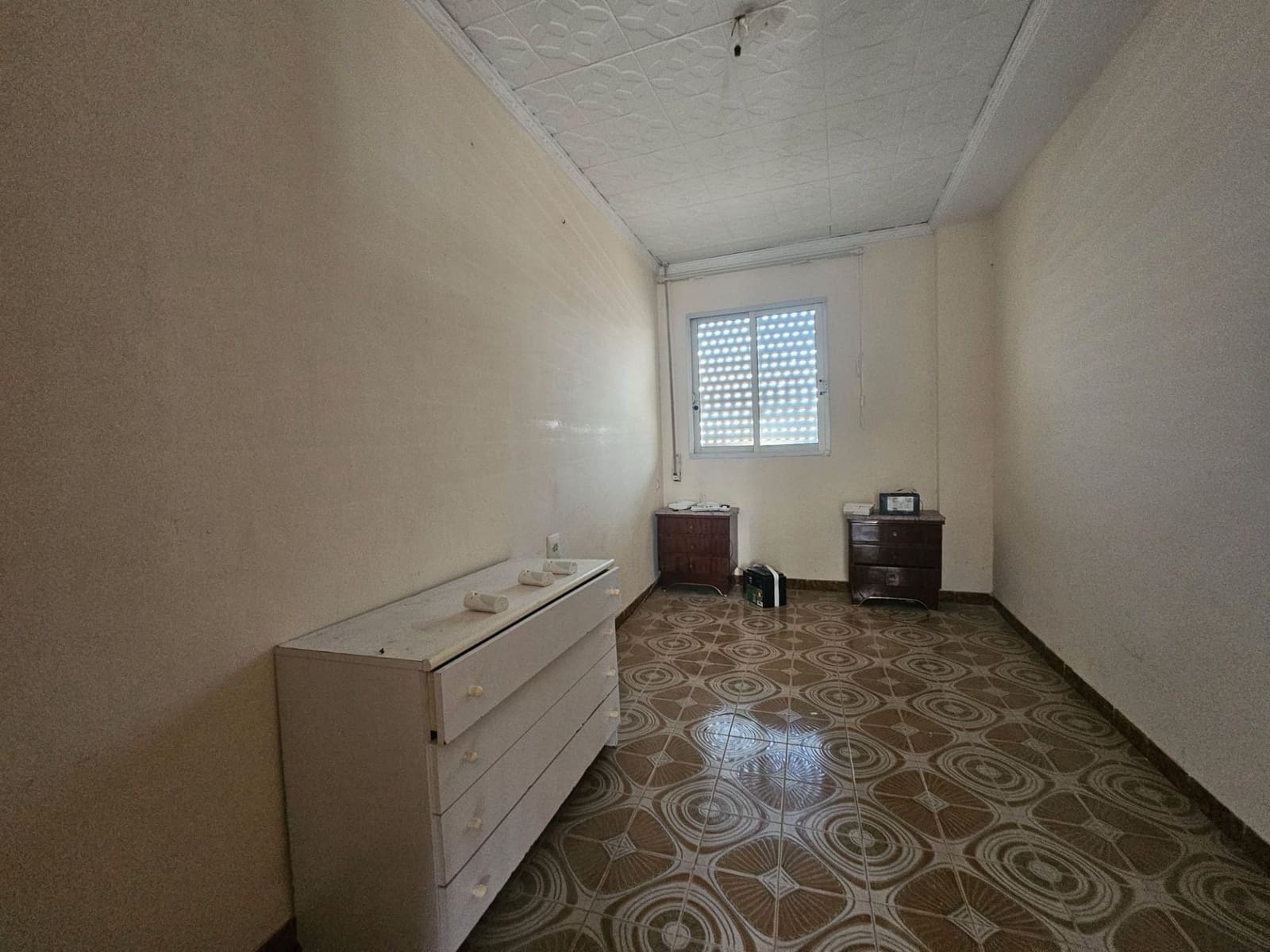 4 bedroom Flat for sale in Gandia - € 80,000 (Ref: 9129368)