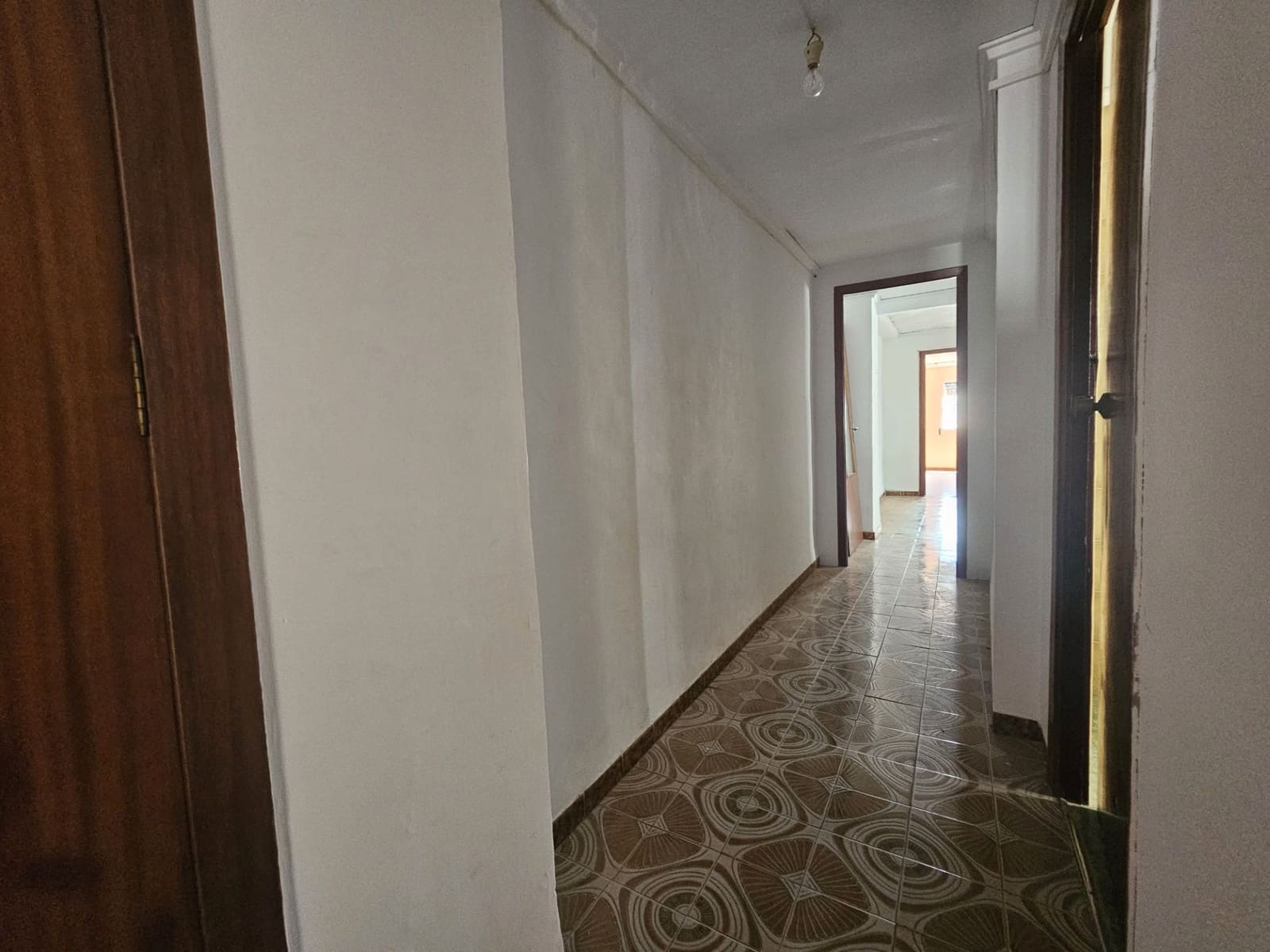 4 bedroom Flat for sale in Gandia - € 80,000 (Ref: 9129368)