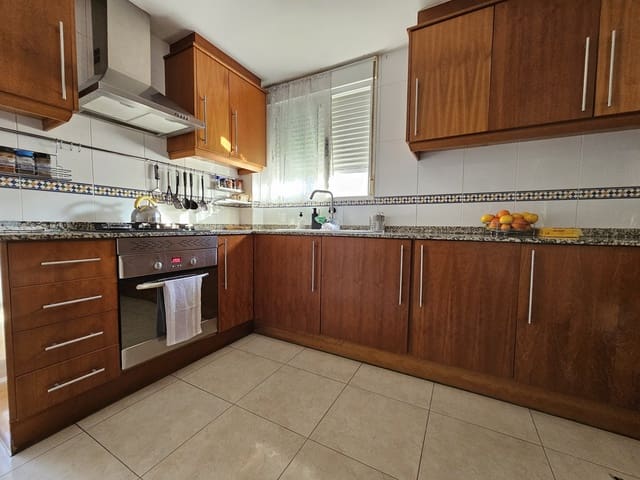 4 bedroom Townhouse for sale in Beniflá with garage - € 230,000 (Ref: 9161880)