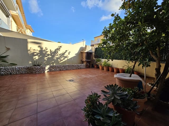 4 bedroom Townhouse for sale in Beniflá with garage - € 230,000 (Ref: 9161880)