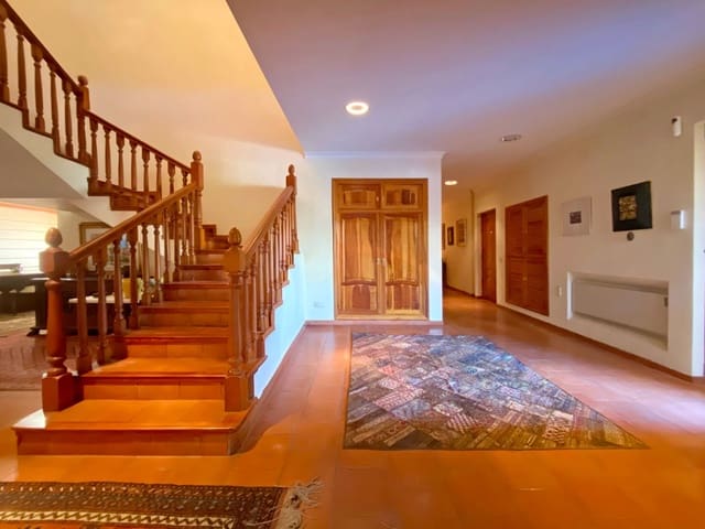 4 quarto Moradia para venda em Gandia com piscina garagem - 1 700 000 € (Ref: 9199713)