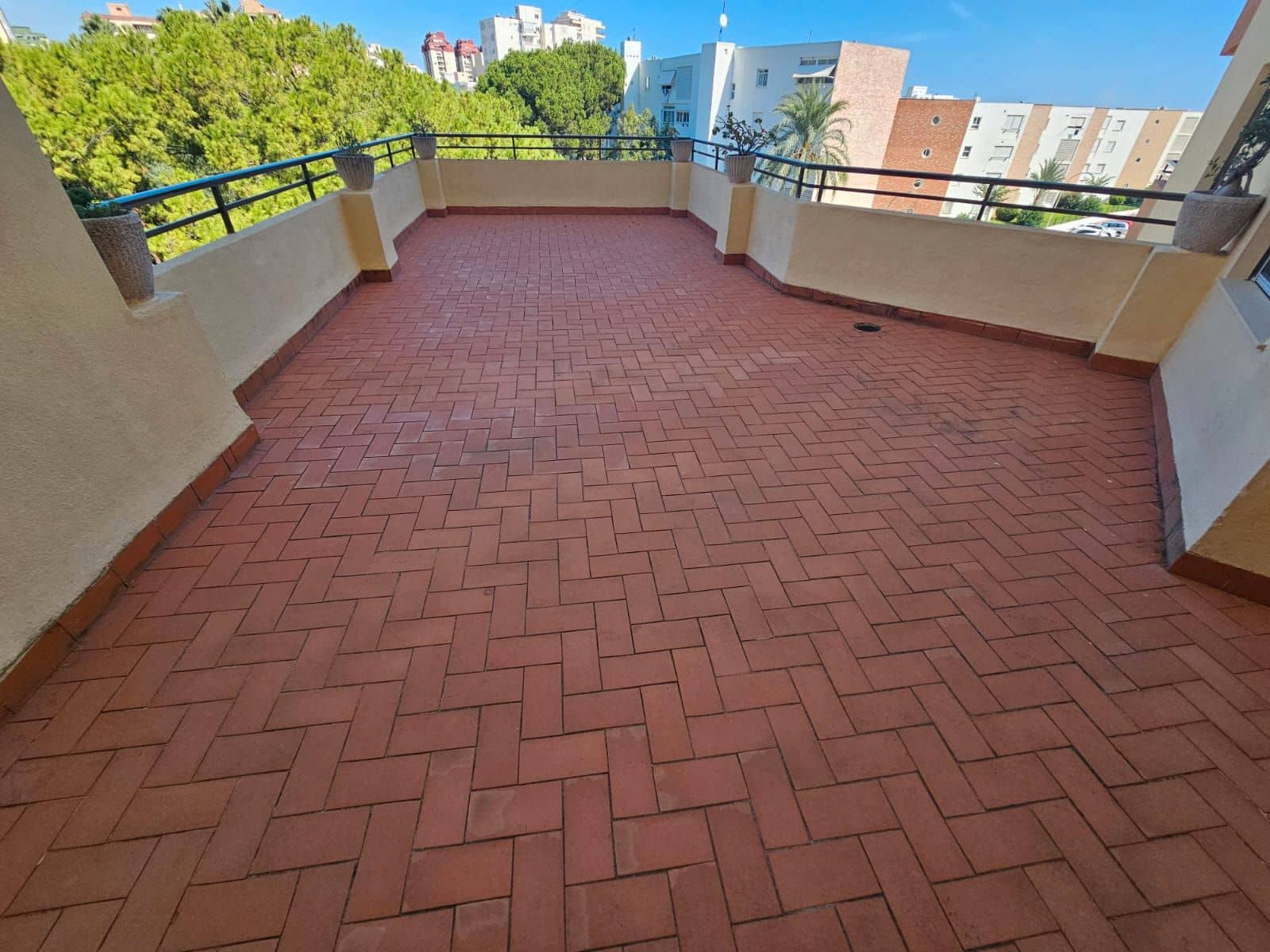 3 soveværelse Lejlighed til salg i Gandia med swimmingpool garage - € 309.000 (Ref: 9221455)