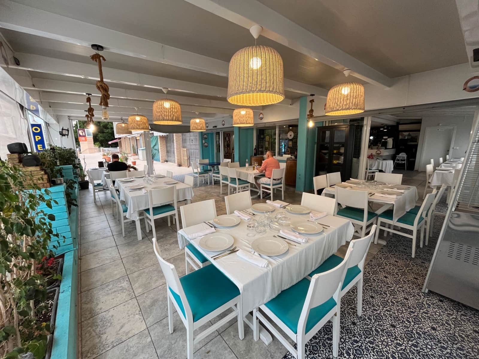 Erhverv til salg i Gandia - € 233.000 (Ref: 9235784)