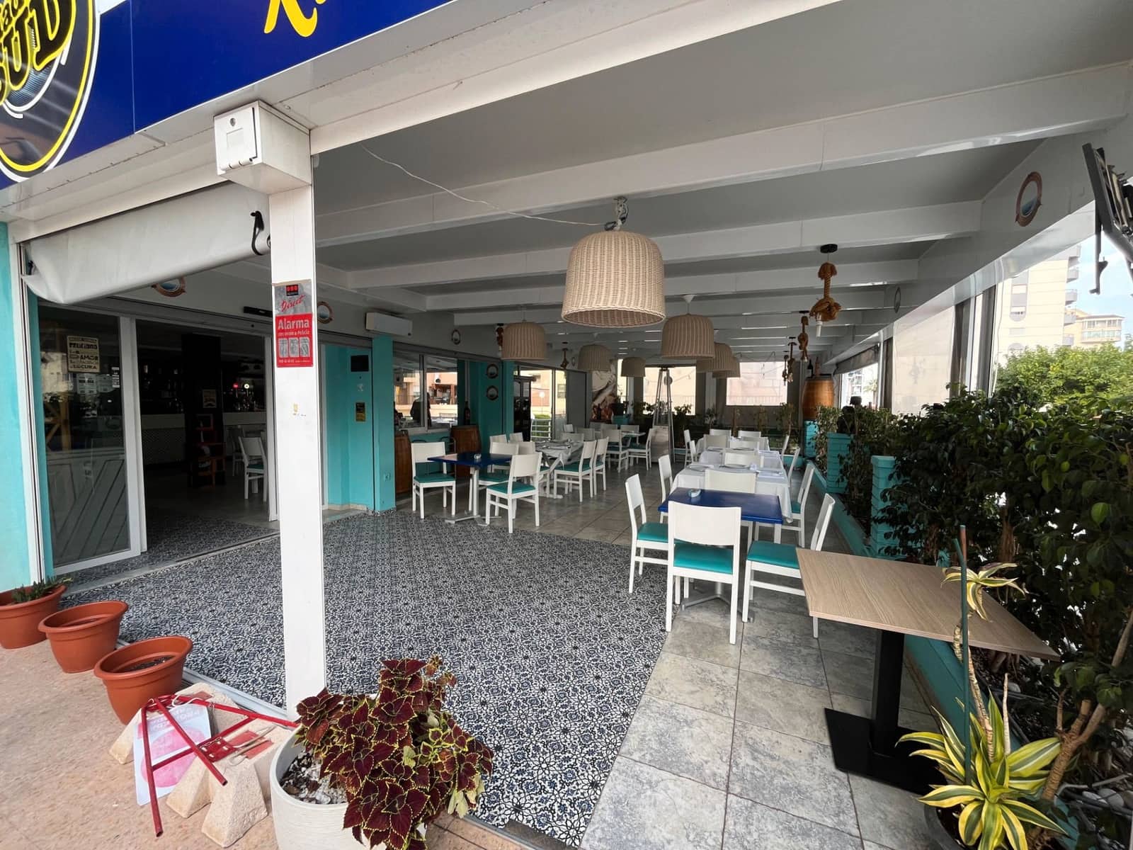 Erhverv til salg i Gandia - € 233.000 (Ref: 9235784)