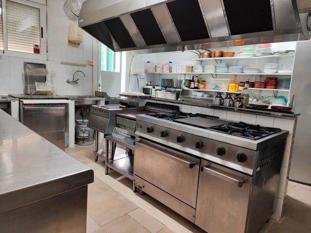 Commercial for sale in Xeraco - € 249,900 (Ref: 9279897)