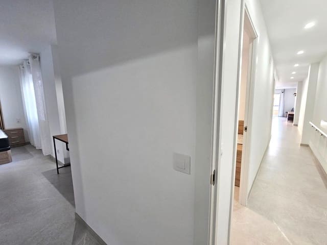 3 slaapkamer Flat te koop in Gandia met garage - € 235.000 (Ref: 9325806)