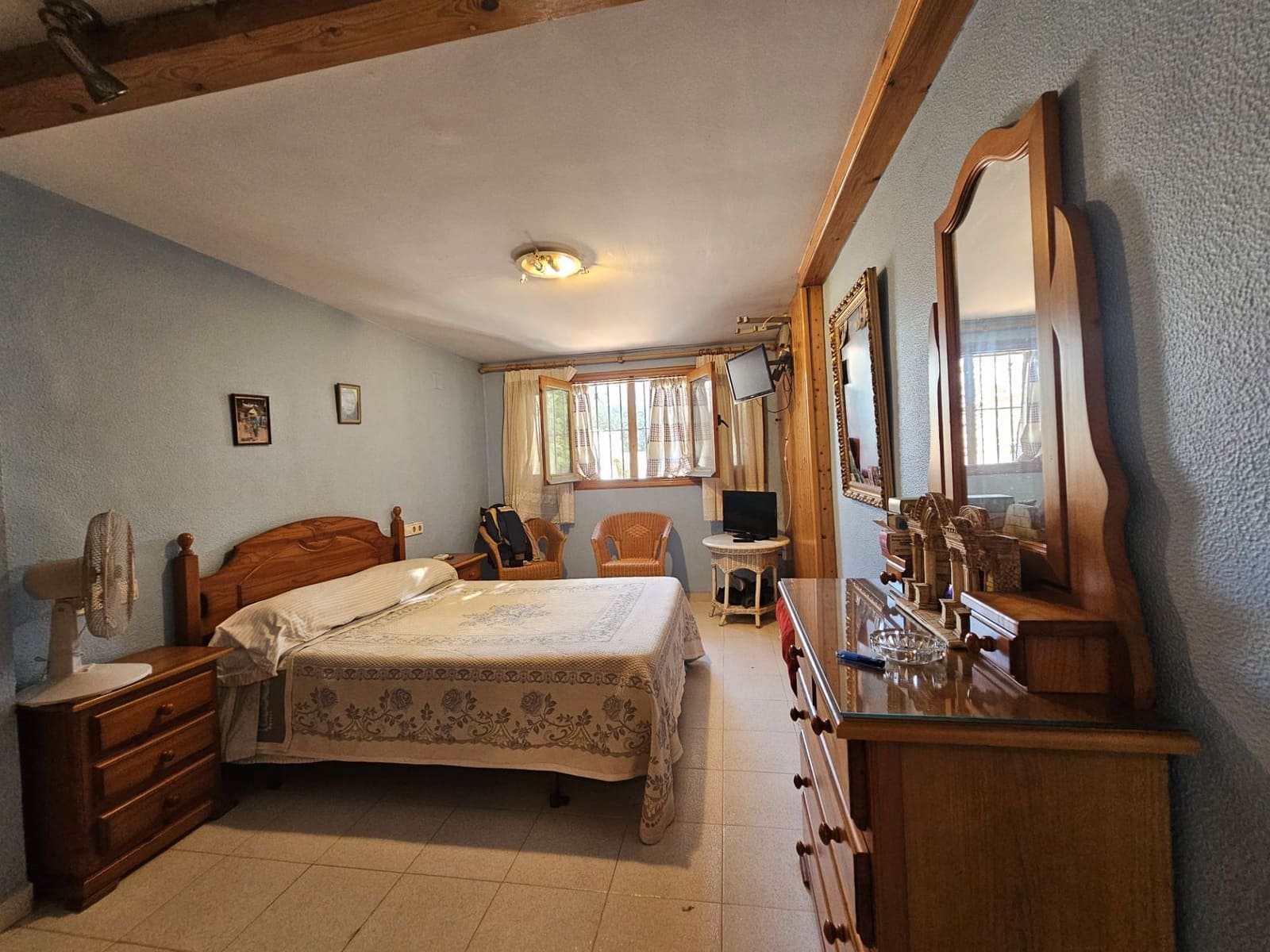 3 slaapkamer Halfvrijstaande villa te koop in Miramar met garage - € 220.000 (Ref: 9397961)