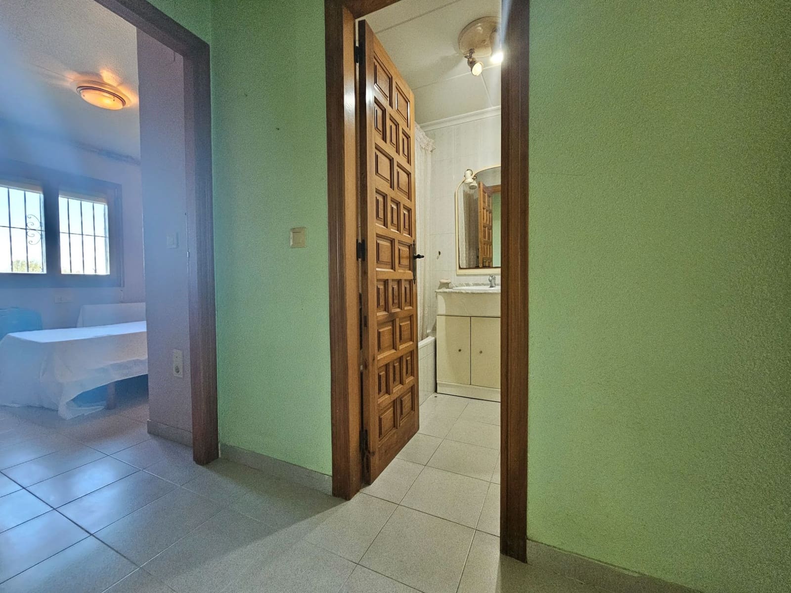 3 slaapkamer Halfvrijstaande villa te koop in Miramar met garage - € 220.000 (Ref: 9397961)