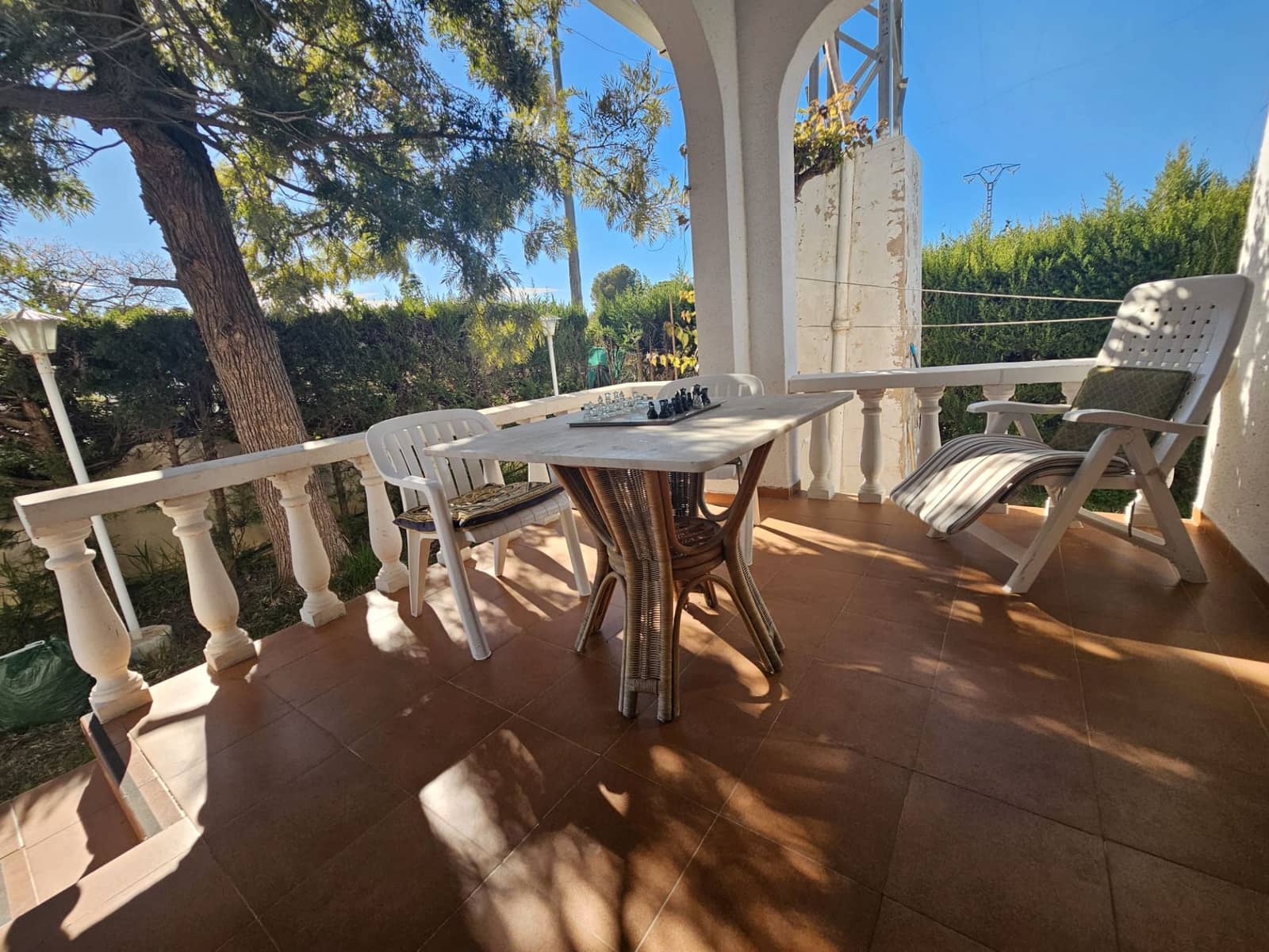 3 slaapkamer Halfvrijstaande villa te koop in Miramar met garage - € 220.000 (Ref: 9397961)