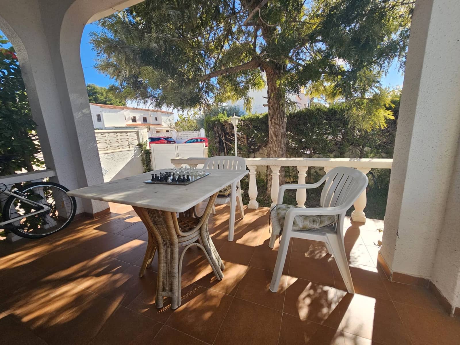 3 slaapkamer Halfvrijstaande villa te koop in Miramar met garage - € 220.000 (Ref: 9397961)