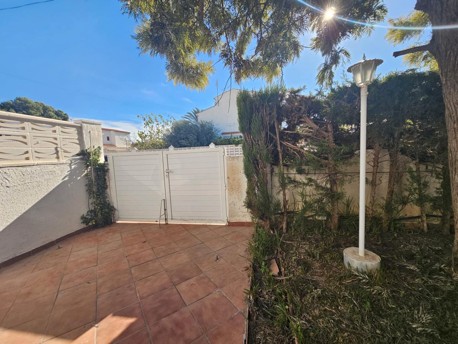 3 slaapkamer Halfvrijstaande villa te koop in Miramar met garage - € 220.000 (Ref: 9397961)