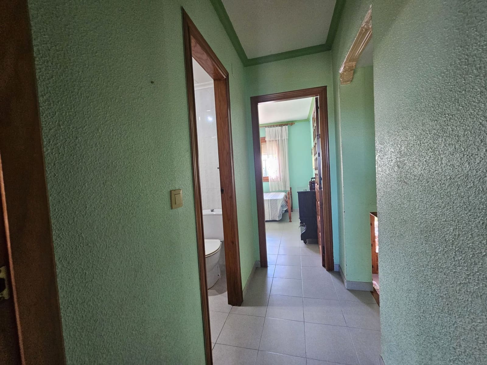 3 slaapkamer Halfvrijstaande villa te koop in Miramar met garage - € 220.000 (Ref: 9397961)