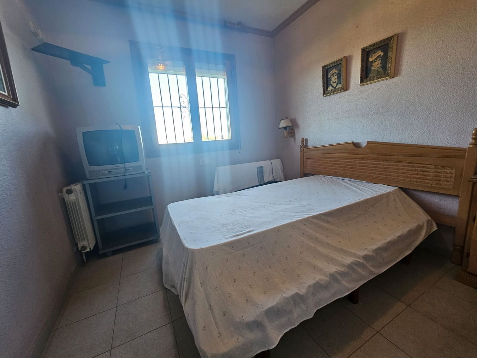 3 slaapkamer Halfvrijstaande villa te koop in Miramar met garage - € 220.000 (Ref: 9397961)