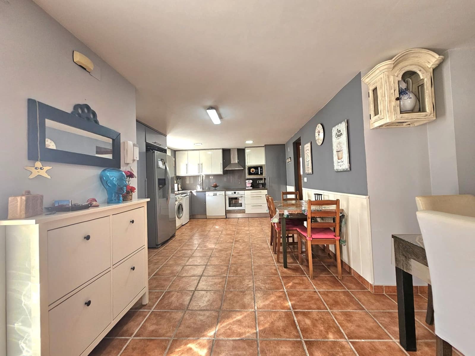 4 soveværelse Villa til salg i Oliva med garage - € 524.900 (Ref: 9421791)