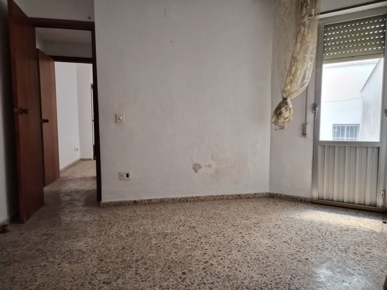 4 slaapkamer Flat te koop in Castello de Rugat - € 59.900 (Ref: 9451547)