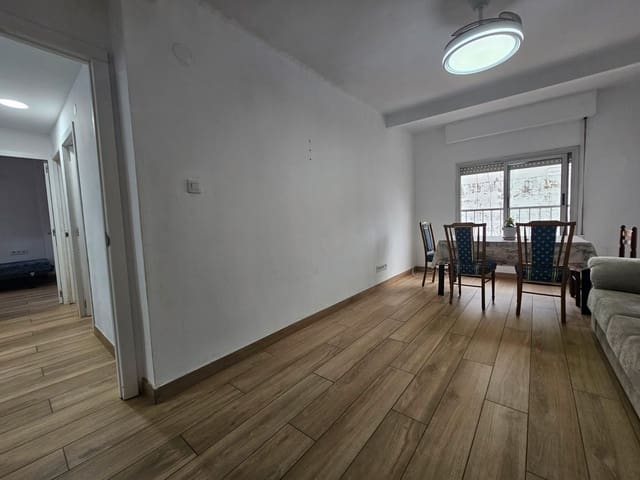 Piso de 4 habitaciones en Gandia en venta - 109.000 € (Ref: 9496656)