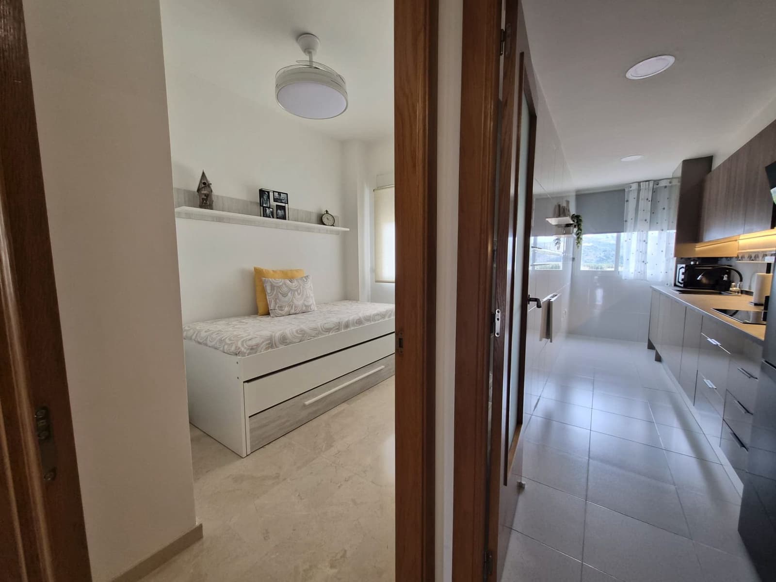 2 makuuhuone Asunto myytävänä paikassa Gandia mukana uima-altaan 
autotalli - 249 000 € (Ref: 9560693)