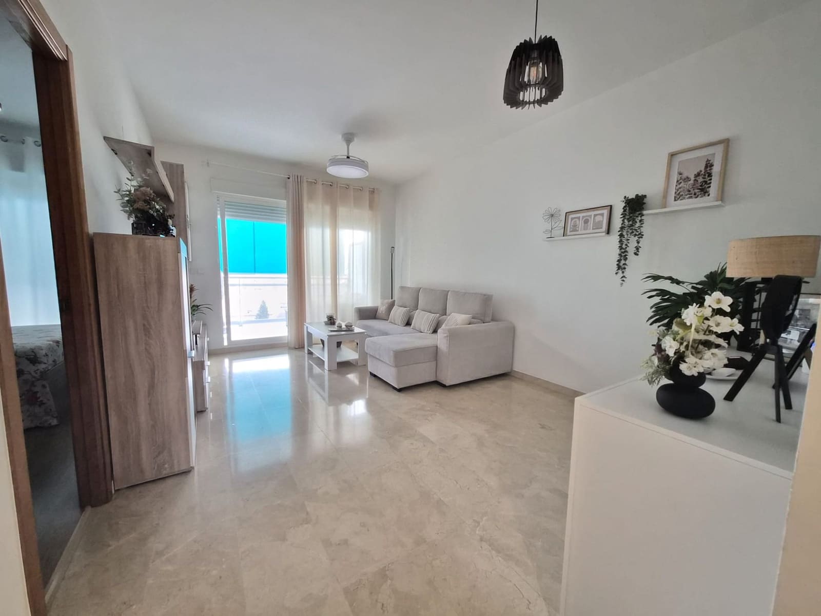 2 makuuhuone Asunto myytävänä paikassa Gandia mukana uima-altaan 
autotalli - 249 000 € (Ref: 9560693)