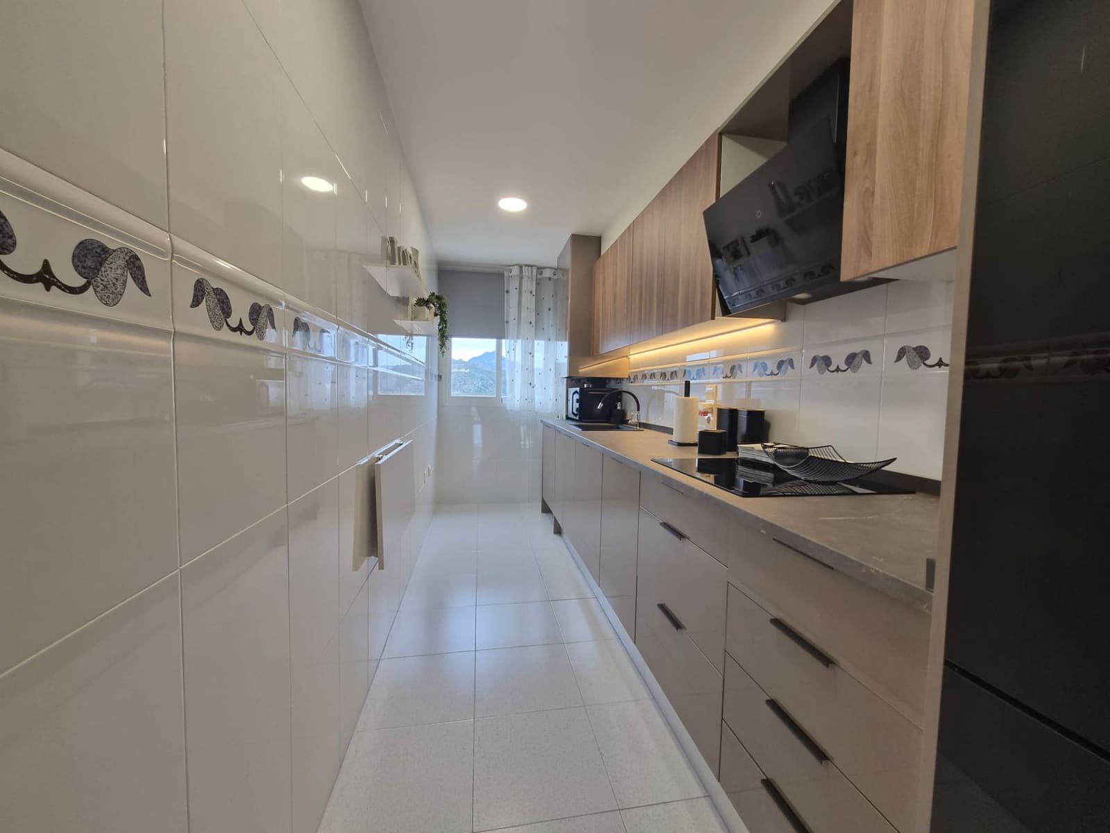 2 makuuhuone Asunto myytävänä paikassa Gandia mukana uima-altaan 
autotalli - 249 000 € (Ref: 9560693)