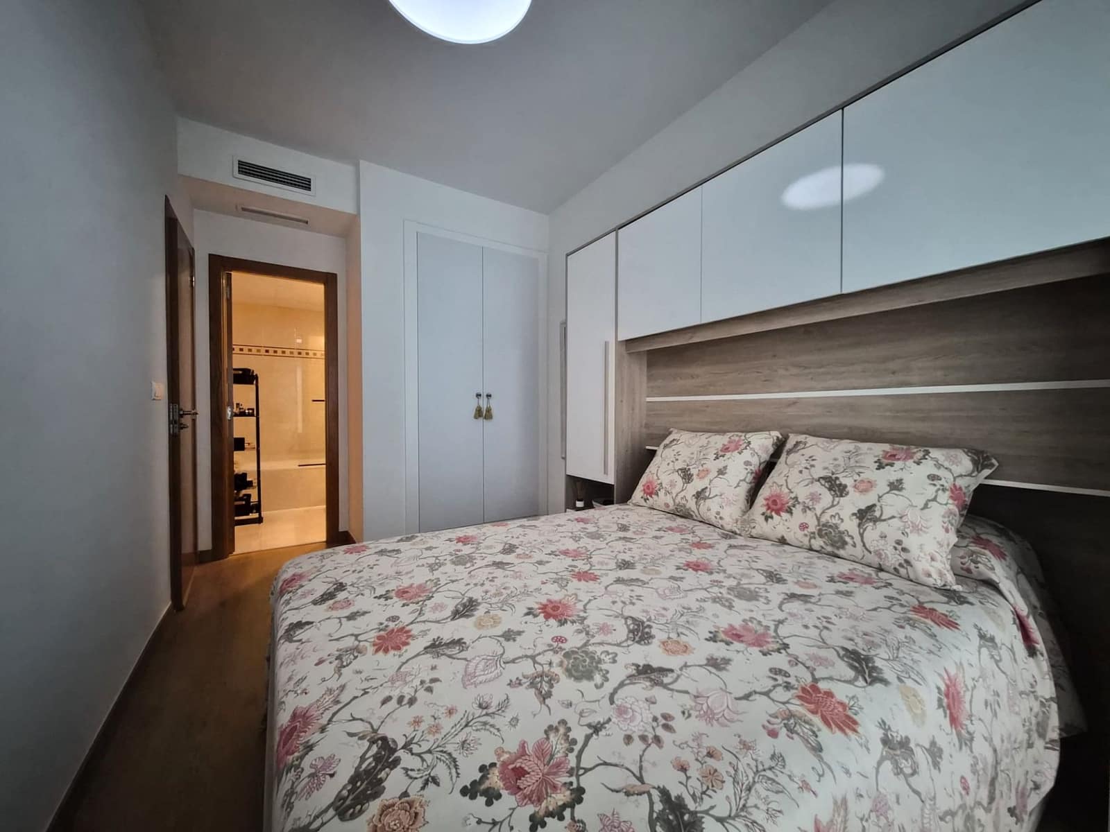 2 makuuhuone Asunto myytävänä paikassa Gandia mukana uima-altaan 
autotalli - 249 000 € (Ref: 9560693)