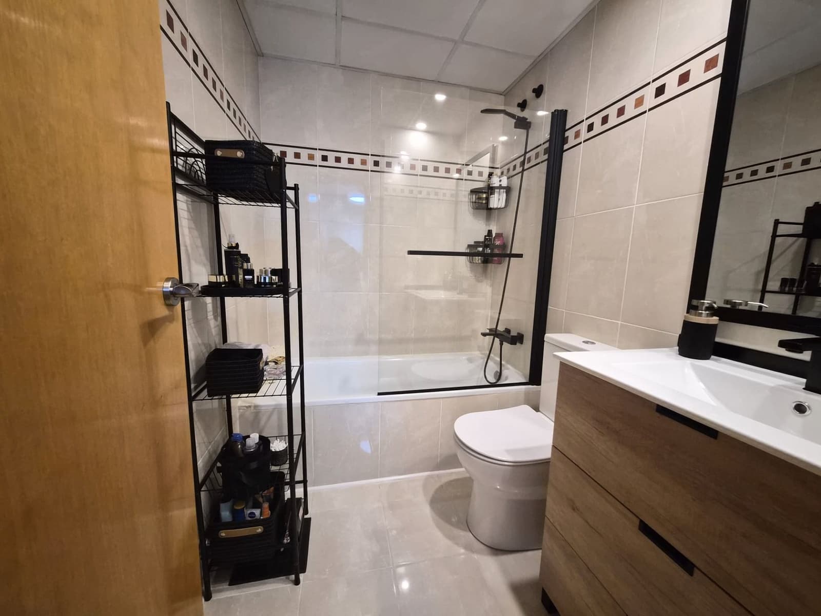 2 makuuhuone Asunto myytävänä paikassa Gandia mukana uima-altaan 
autotalli - 249 000 € (Ref: 9560693)