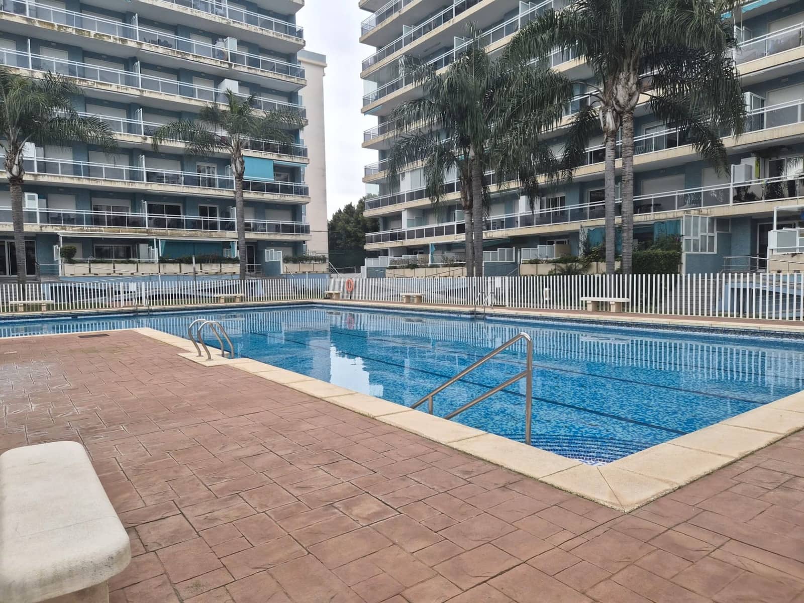 2 makuuhuone Asunto myytävänä paikassa Gandia mukana uima-altaan 
autotalli - 249 000 € (Ref: 9560693)