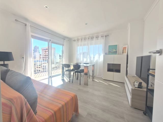 Piso de 2 habitaciones en Gandia en venta - 182.000 € (Ref: 9606952)