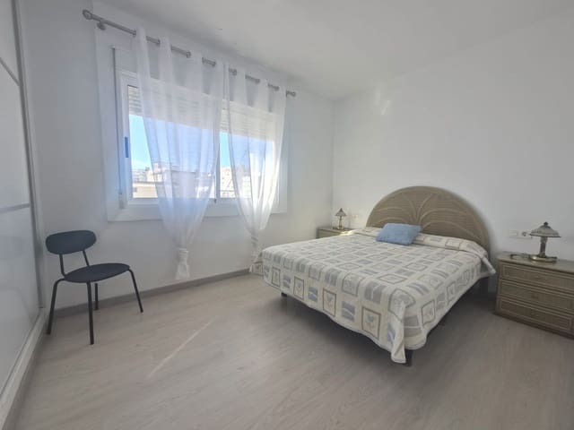 Piso de 2 habitaciones en Gandia en venta - 182.000 € (Ref: 9606952)