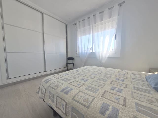 Piso de 2 habitaciones en Gandia en venta - 182.000 € (Ref: 9606952)