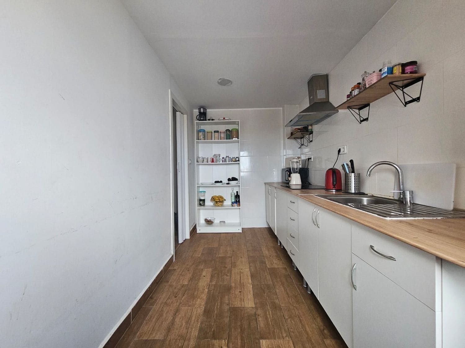 4 bedroom Flat for sale in Gandia - € 109,000 (Ref: 9626154)