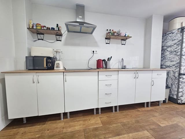 4 makuuhuone Asunto myytävänä paikassa Gandia - 109 000 € (Ref: 9626154)