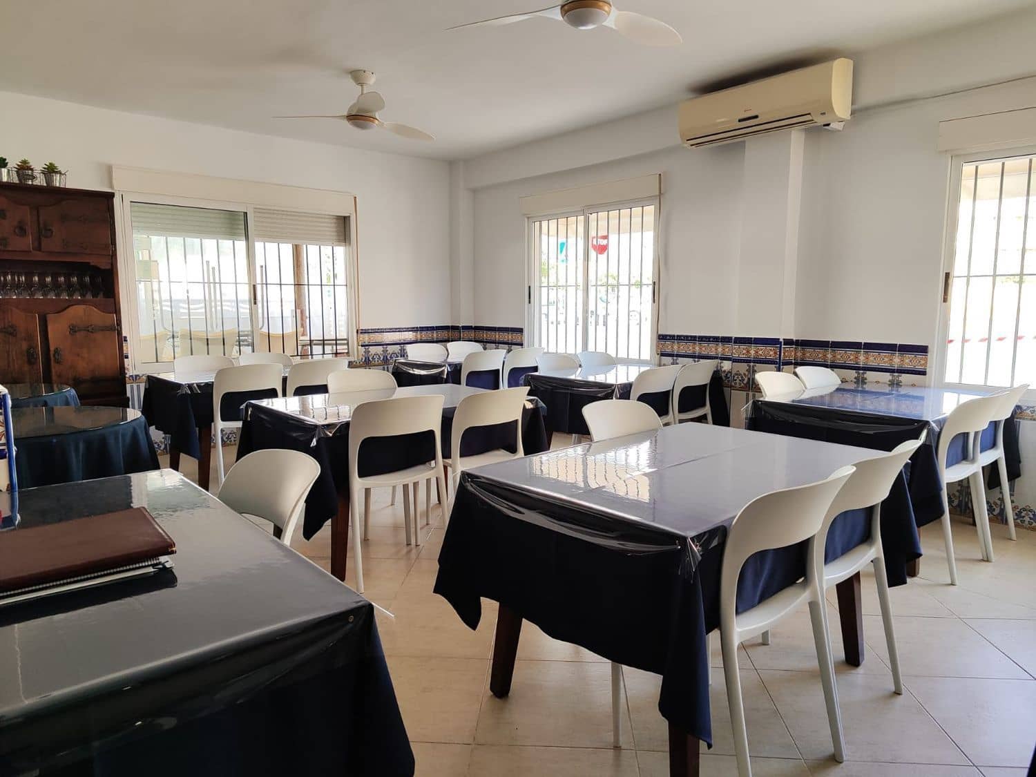 Kaupallinen myytävänä paikassa Xeraco - 249 900 € (Ref: 9626158)