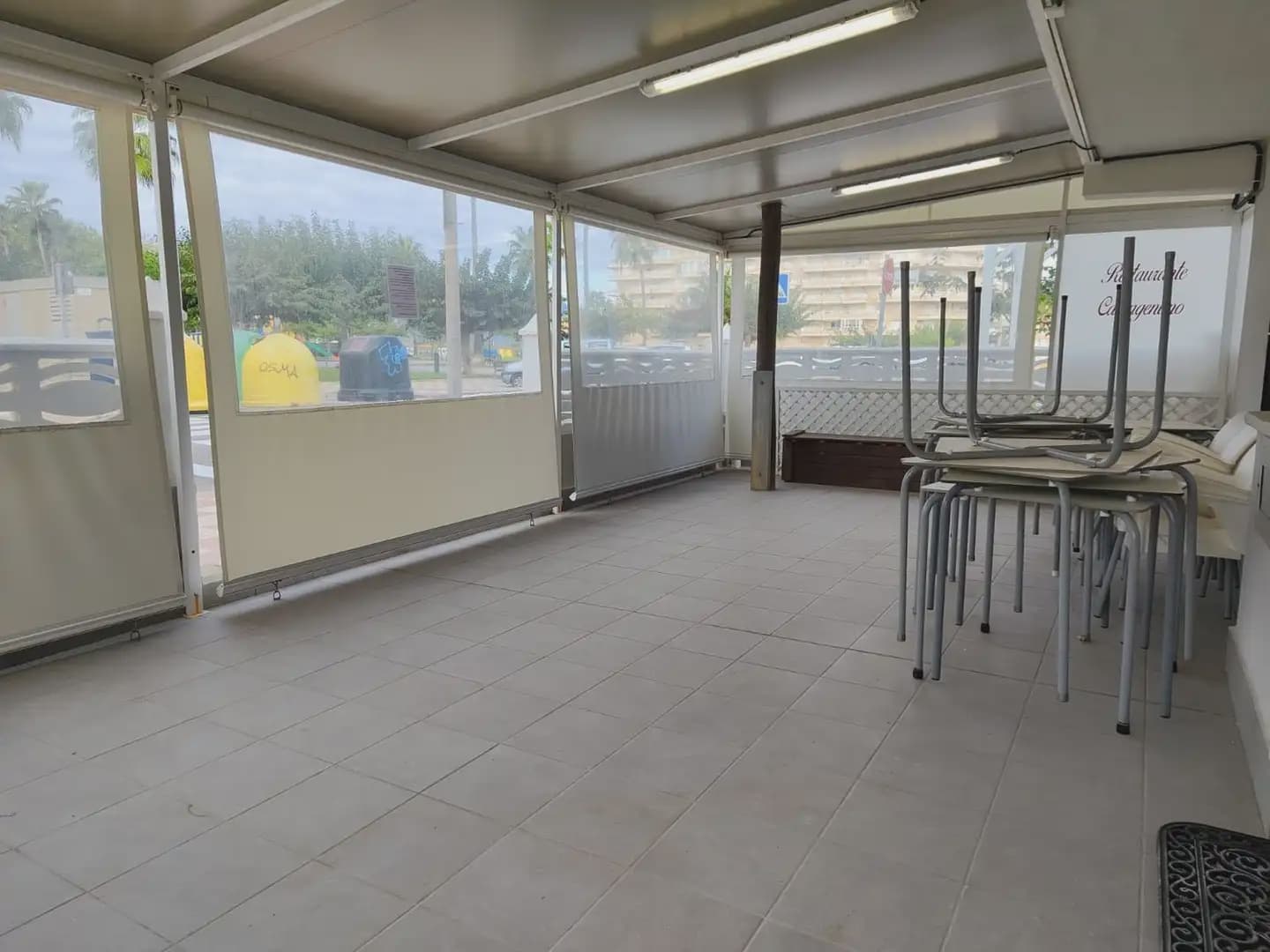 Kaupallinen myytävänä paikassa Xeraco - 249 900 € (Ref: 9626158)