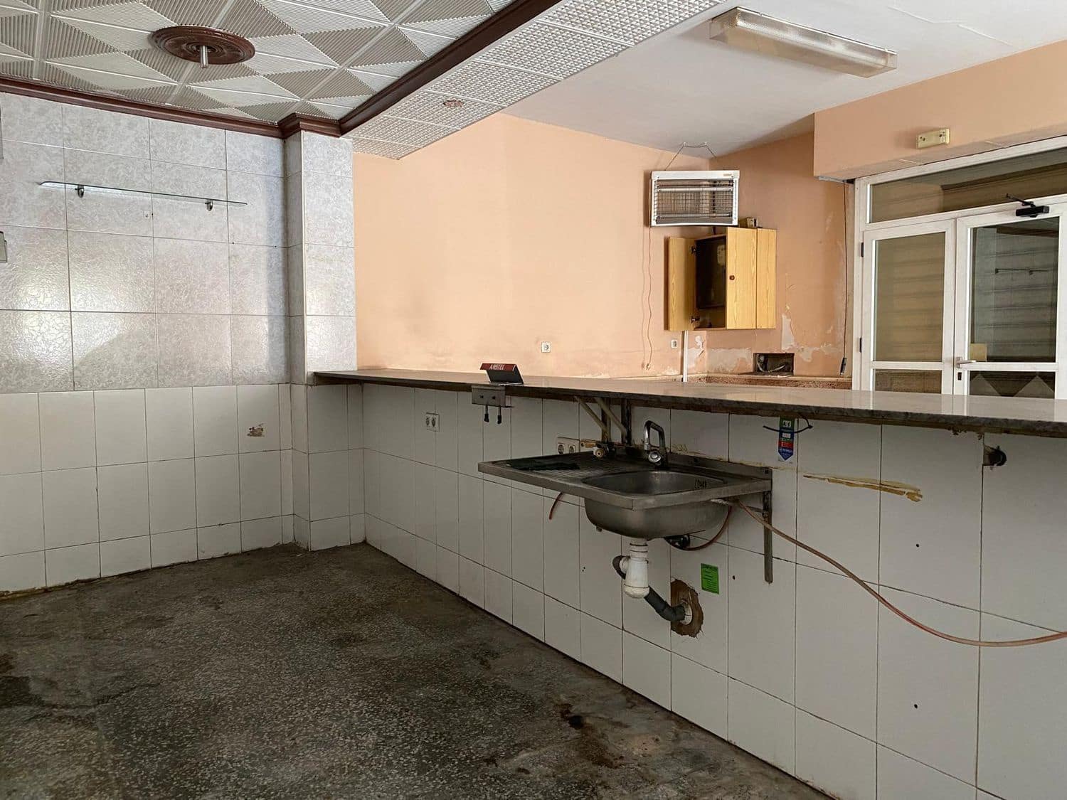 Erhverv til salg i Oliva - € 85.000 (Ref: 9626162)