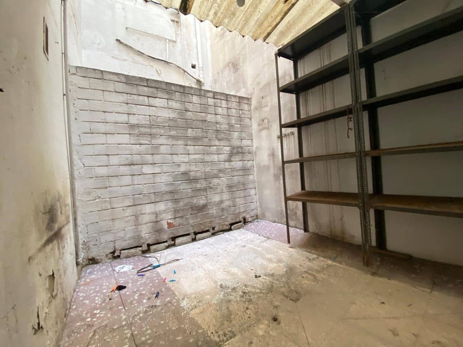 Erhverv til salg i Oliva - € 85.000 (Ref: 9626162)