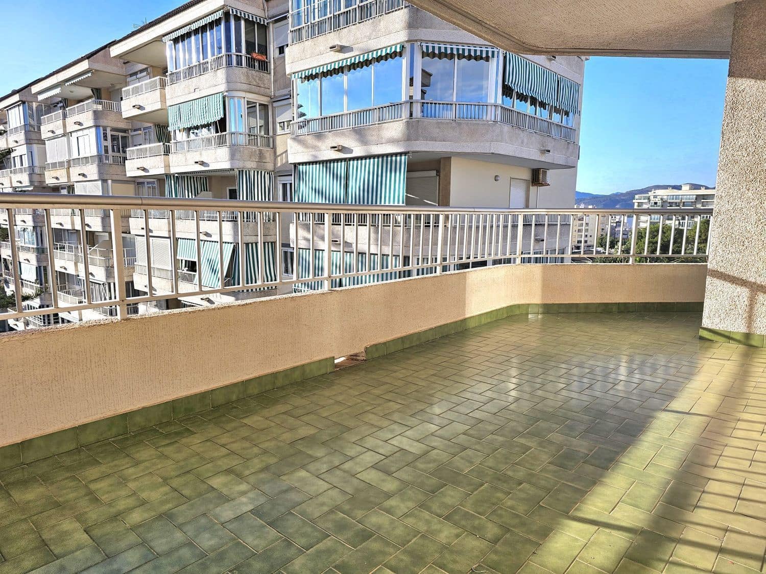 3 sovrum Lägenhet till salu i Gandia - 295 000 € (Ref: 9626164)