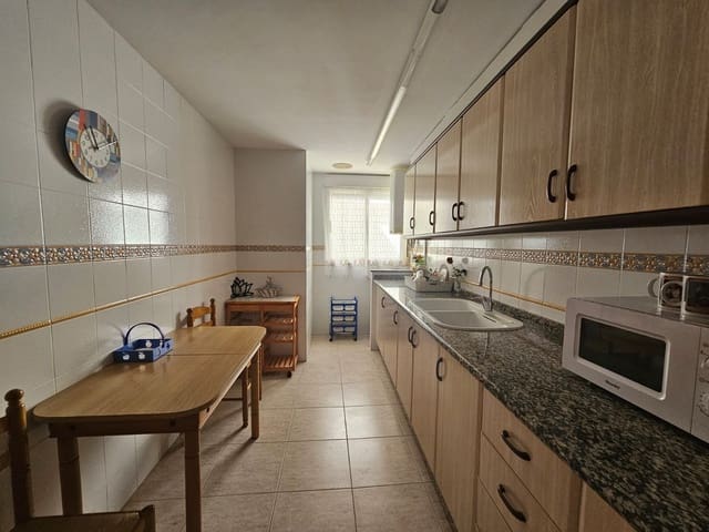 Adosado de 4 habitaciones en Gandia en venta - 279.900 € (Ref: 9626169)