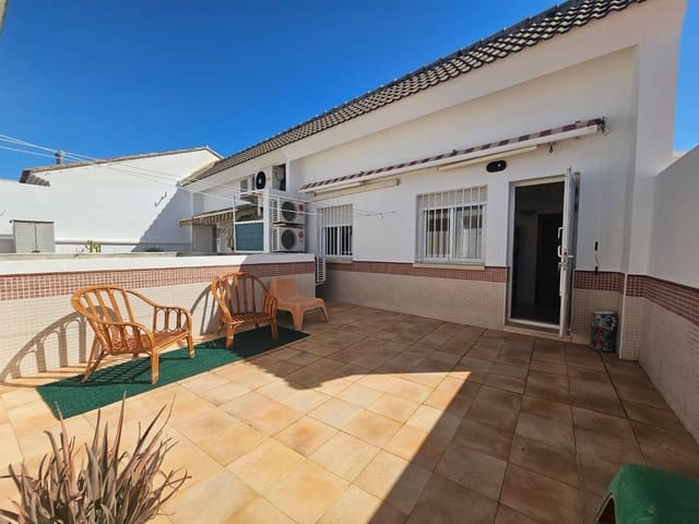 Adosado de 4 habitaciones en Gandia en venta - 279.900 € (Ref: 9626169)