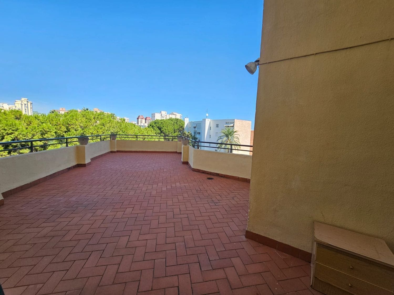 Piso de 3 habitaciones en Gandia en venta - 309.000 € (Ref: 9626172)