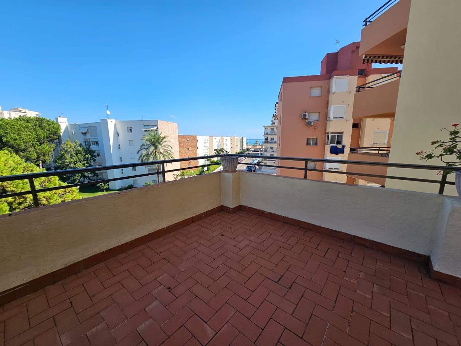 Piso de 3 habitaciones en Gandia en venta - 309.000 € (Ref: 9626172)