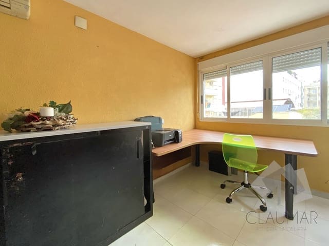 3 bedroom Flat for sale in Gandia - € 165,000 (Ref: 9626176)