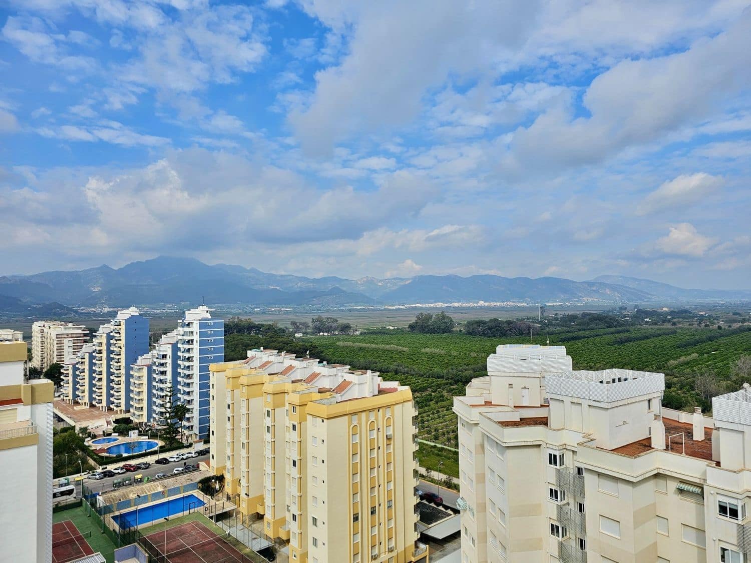 Piso de 4 habitaciones en Gandia en venta - 399.000 € (Ref: 9626178)