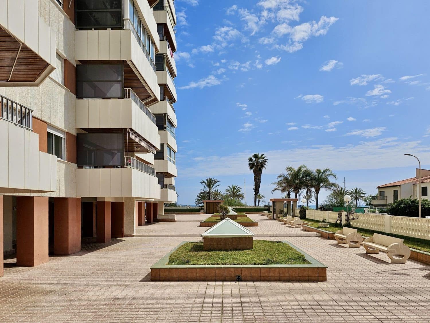 Piso de 4 habitaciones en Gandia en venta - 399.000 € (Ref: 9626178)